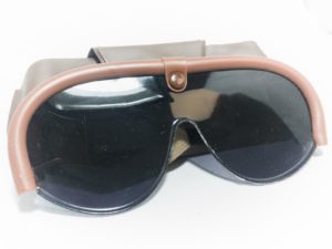 Vintage Italian army surplus TANKERS goggles / sunglasses with case