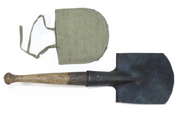 Vintage Romanian army military surplus shovel / spade