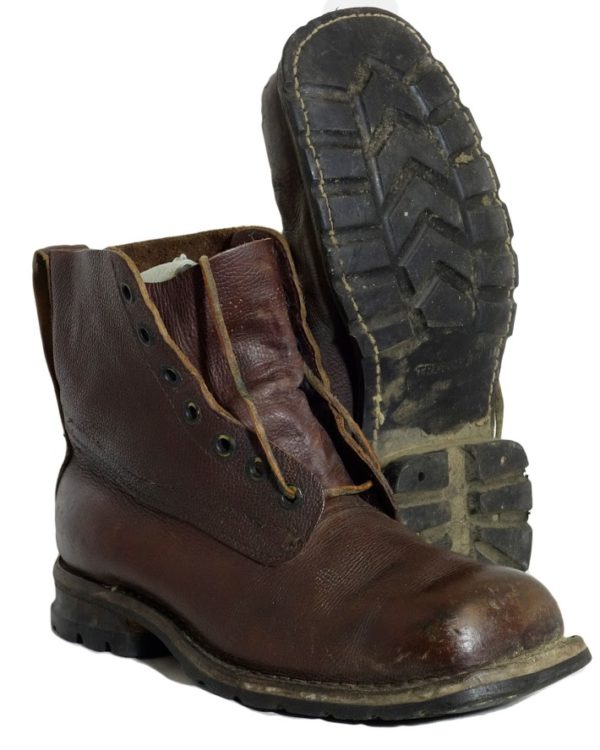 Grade 1 / Unissued Swedish Army Surplus M59 Leather heavy duty boots