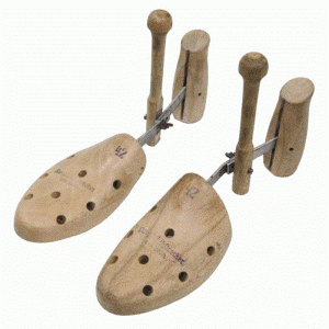 Pair of WOODEN shoe stretchers, supplied as good used condition