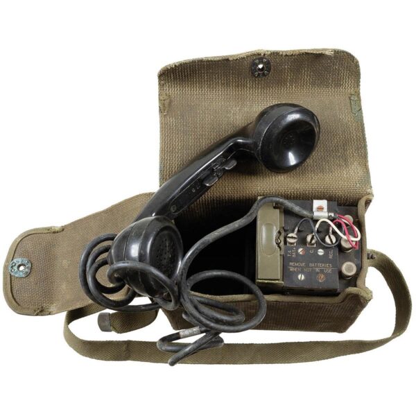 Genuine US Army Surplus Field Telephone EE-8 In Canvas Carry Bag - Image 2