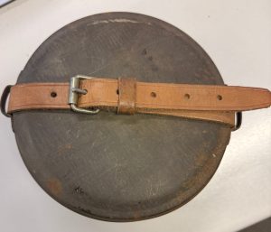 World War 1 * cavalry mess tin with leather strap