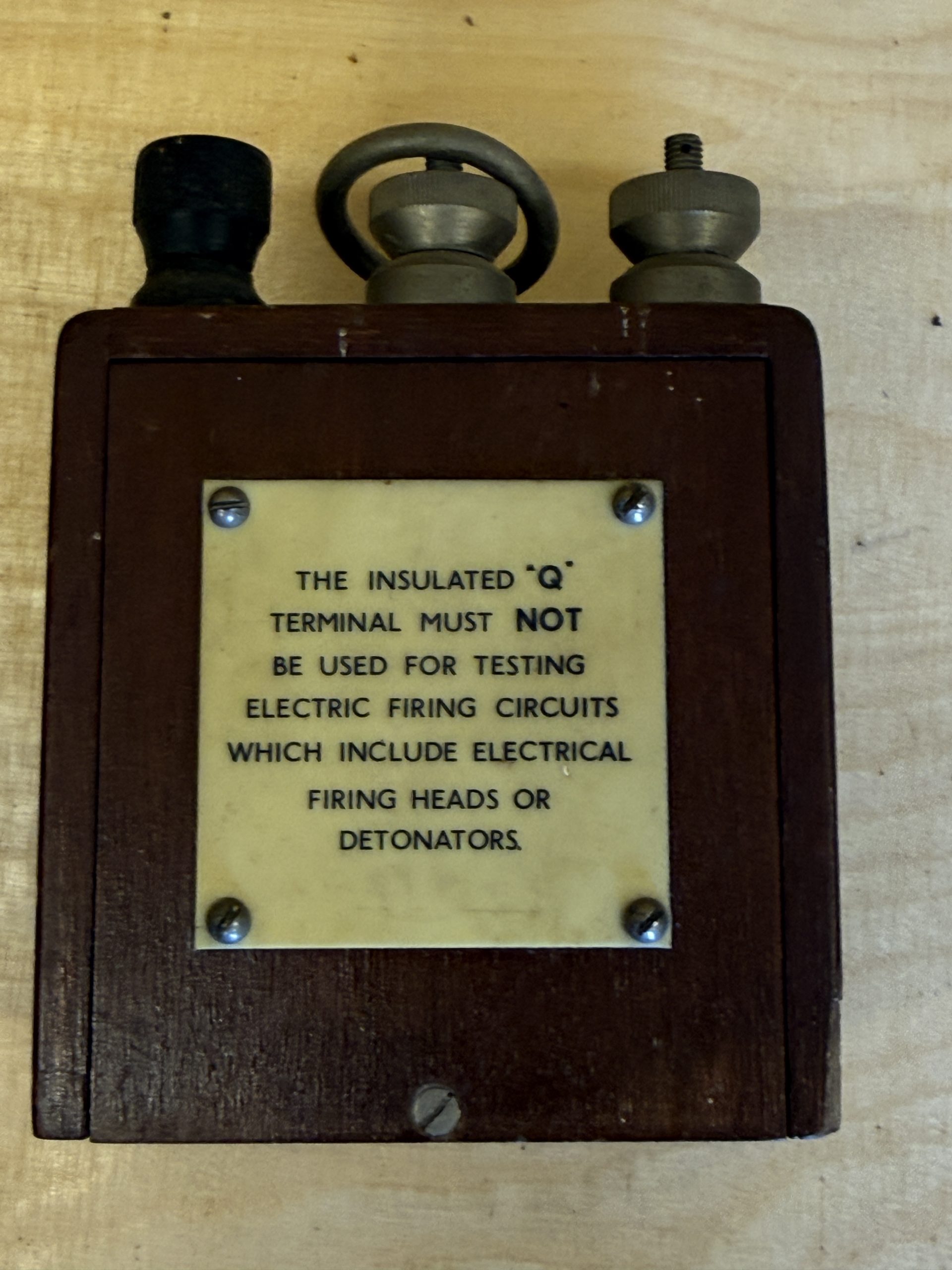 WW2 Walters and Co LTD Q and I electrical test meter dated 1940 - Image 5
