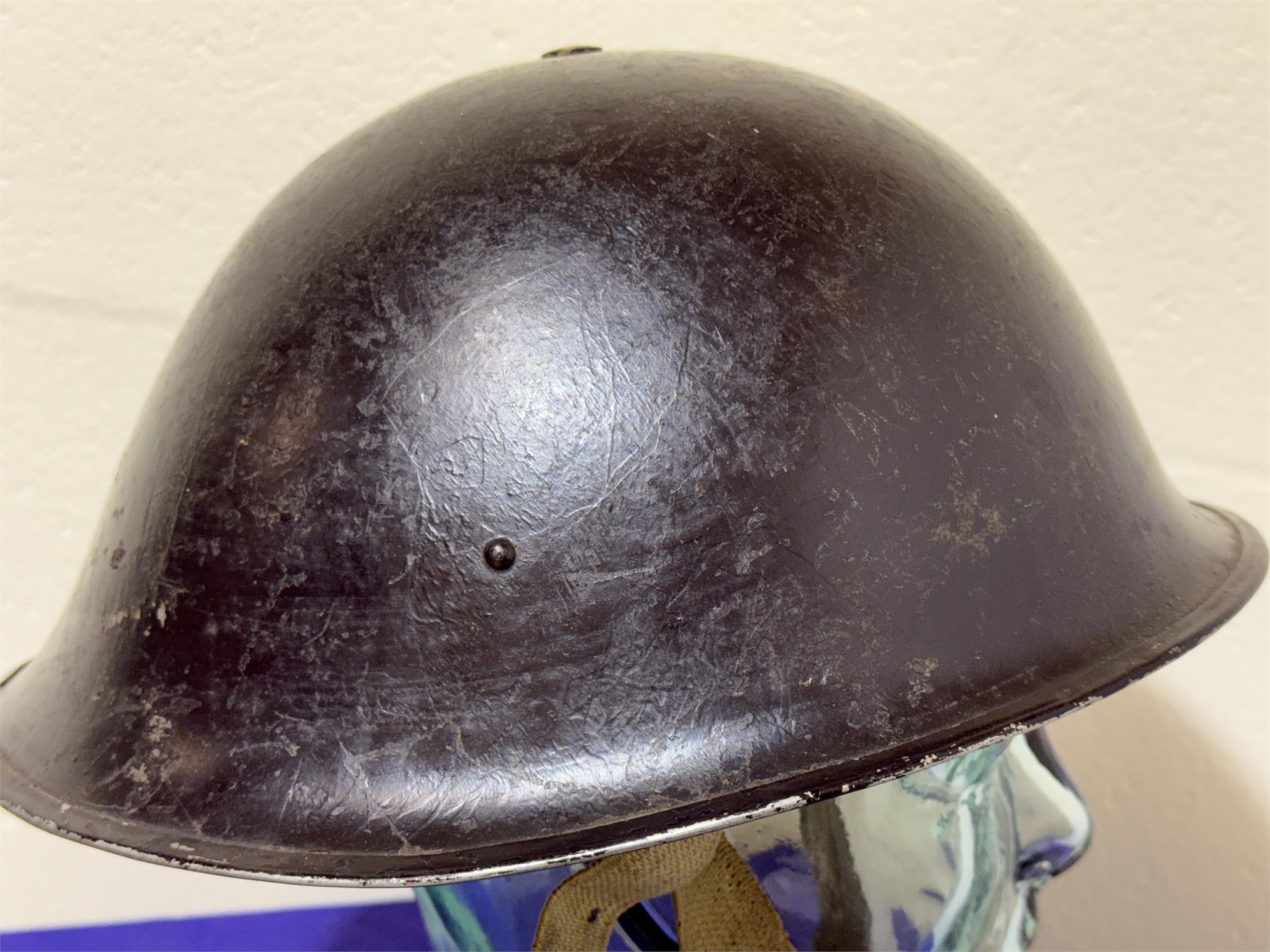 British army surplus Mark 3 WW2 era turtle helmet - Image 3