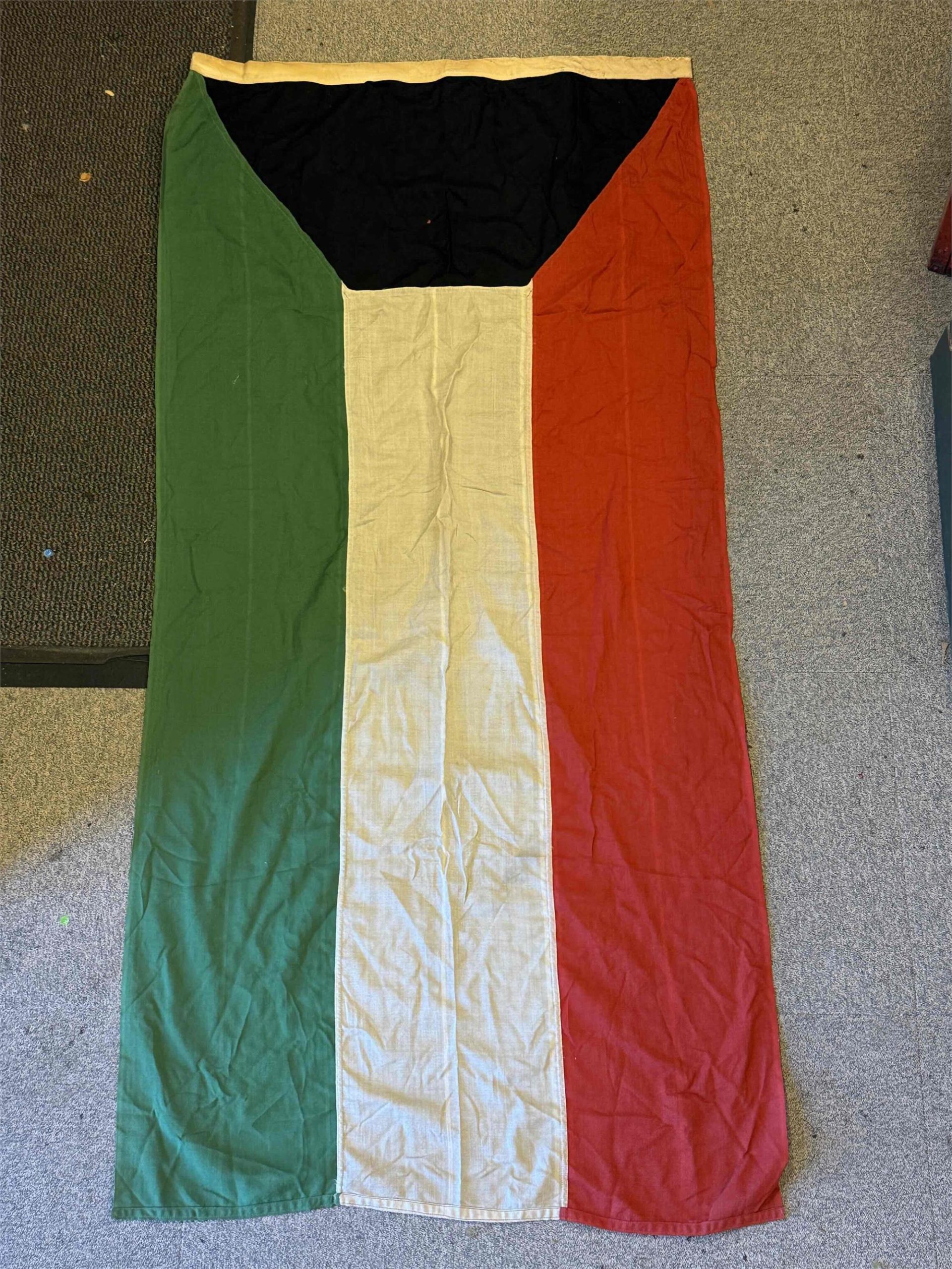 Kuwait Flag Good Condition 185cm x 85cm