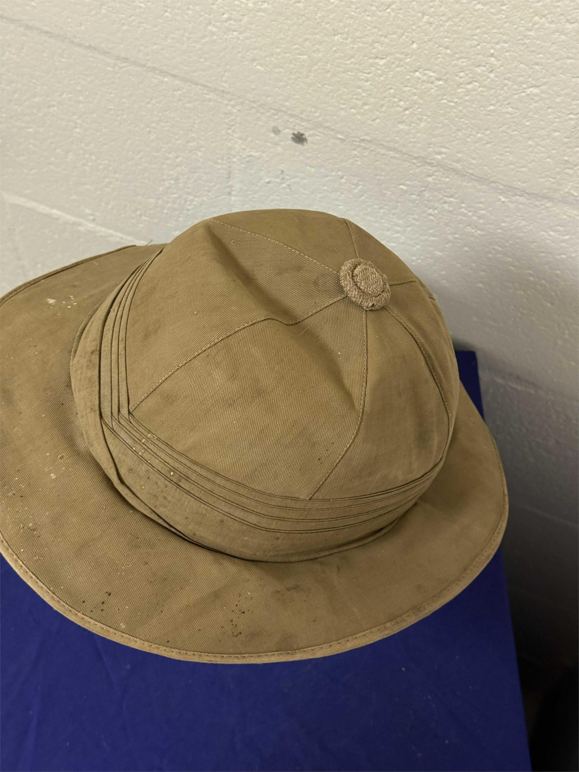 Vintage Ellwoods of London WW1 era Pith Helmet - Image 3