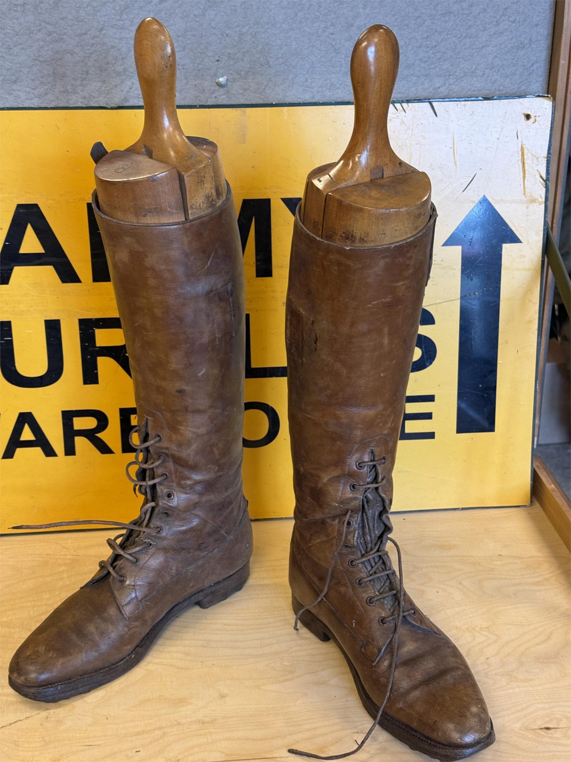 Vintage ww1 cavalry /officers brown leather field / riding boots / trees - Image 2